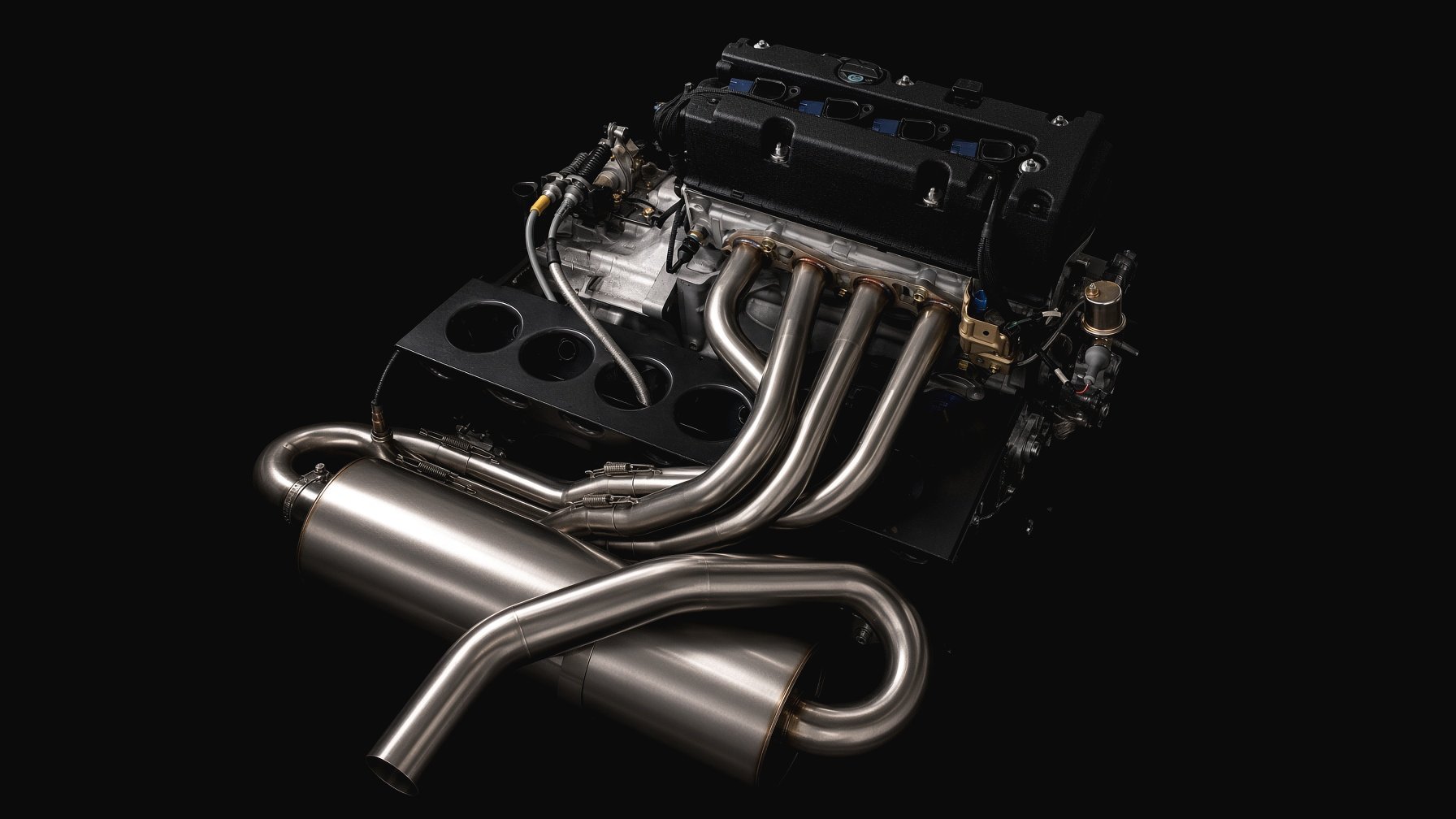 K20 drivetrain assembly with exhaust system, dark studio treatment